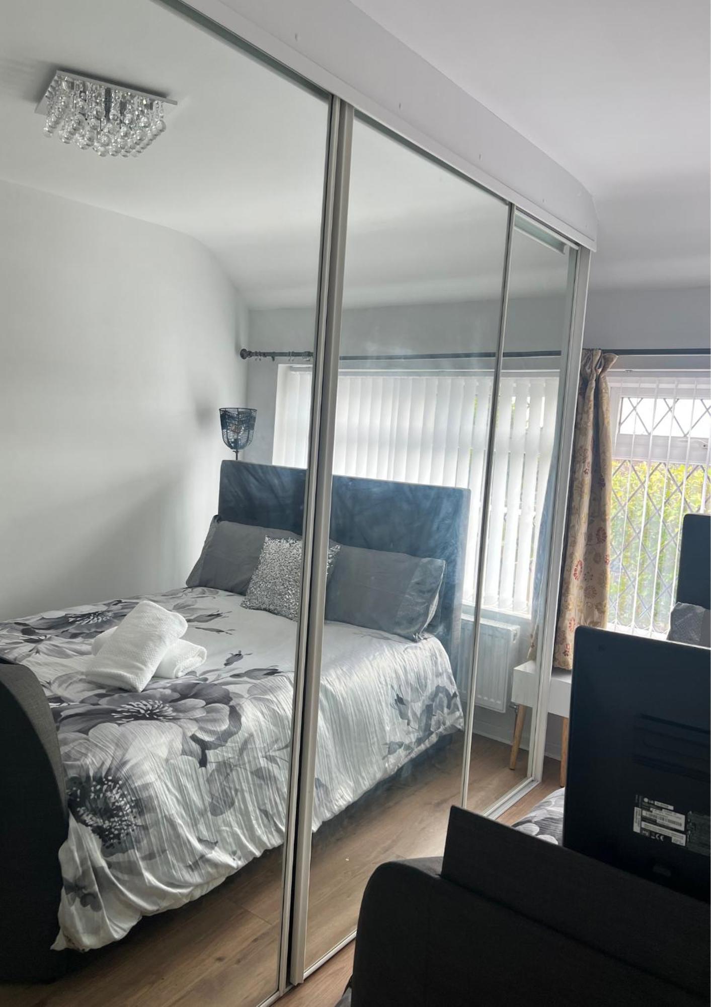 Double Room In Great Barr Near M5 - M6 - Parking - Tv Bed-Garden Birmingham Esterno foto