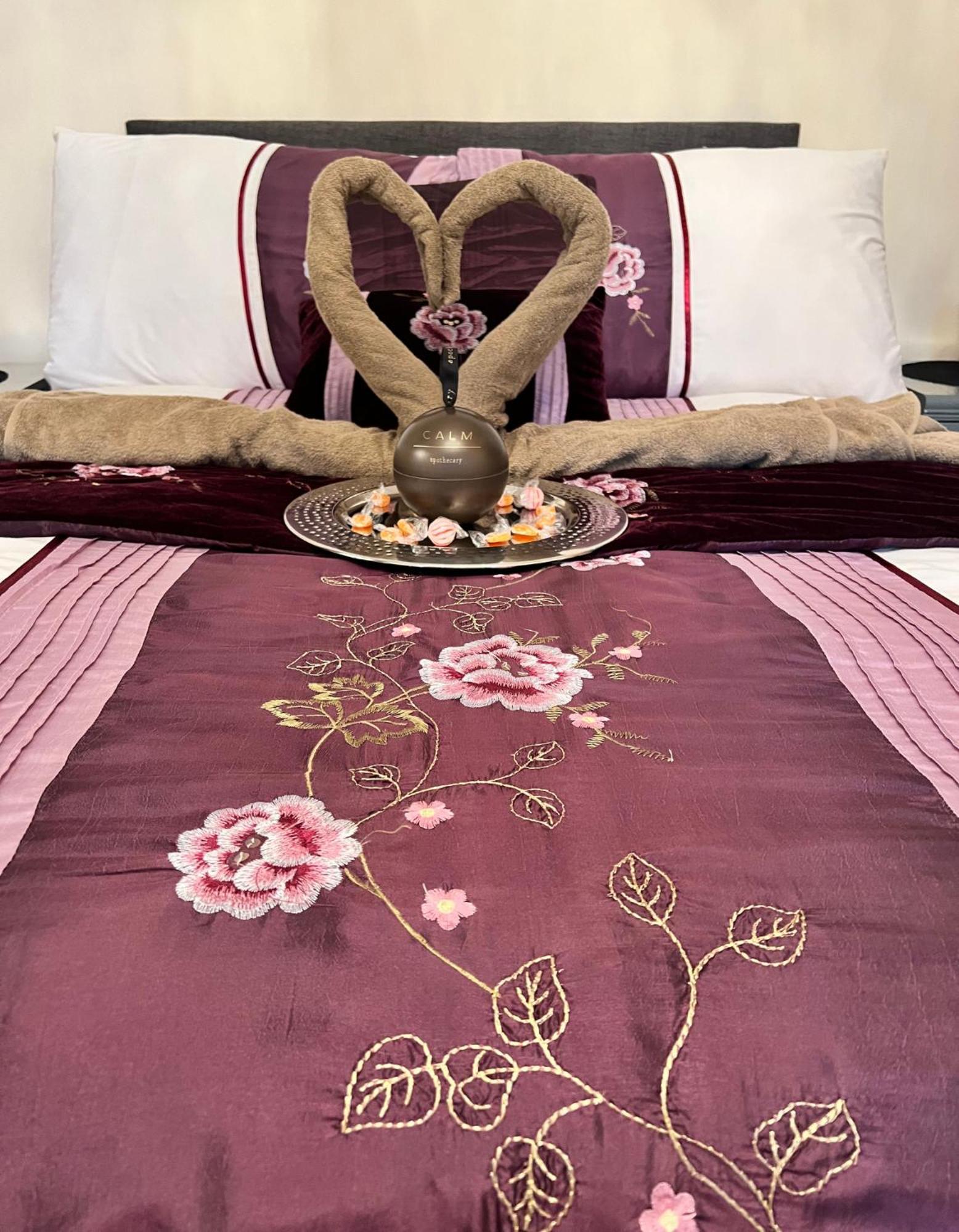 Double Room In Great Barr Near M5 - M6 - Parking - Tv Bed-Garden Birmingham Esterno foto